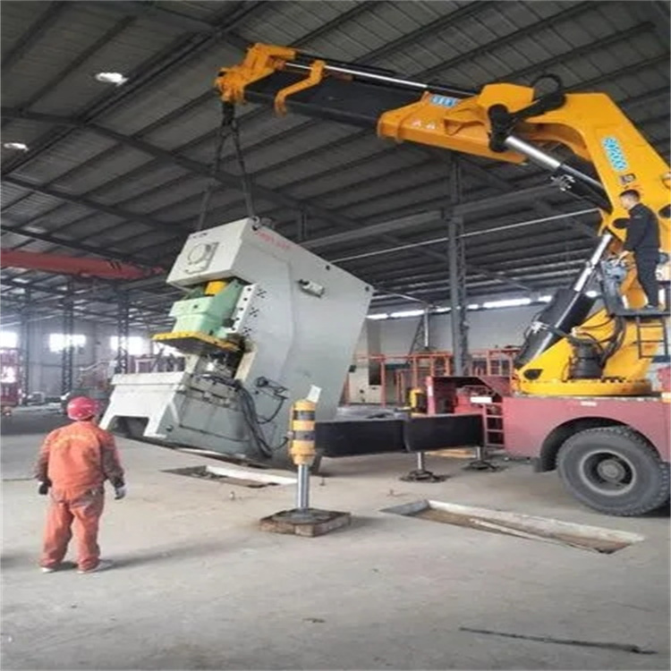 新沂80吨折臂吊车出租附近电话